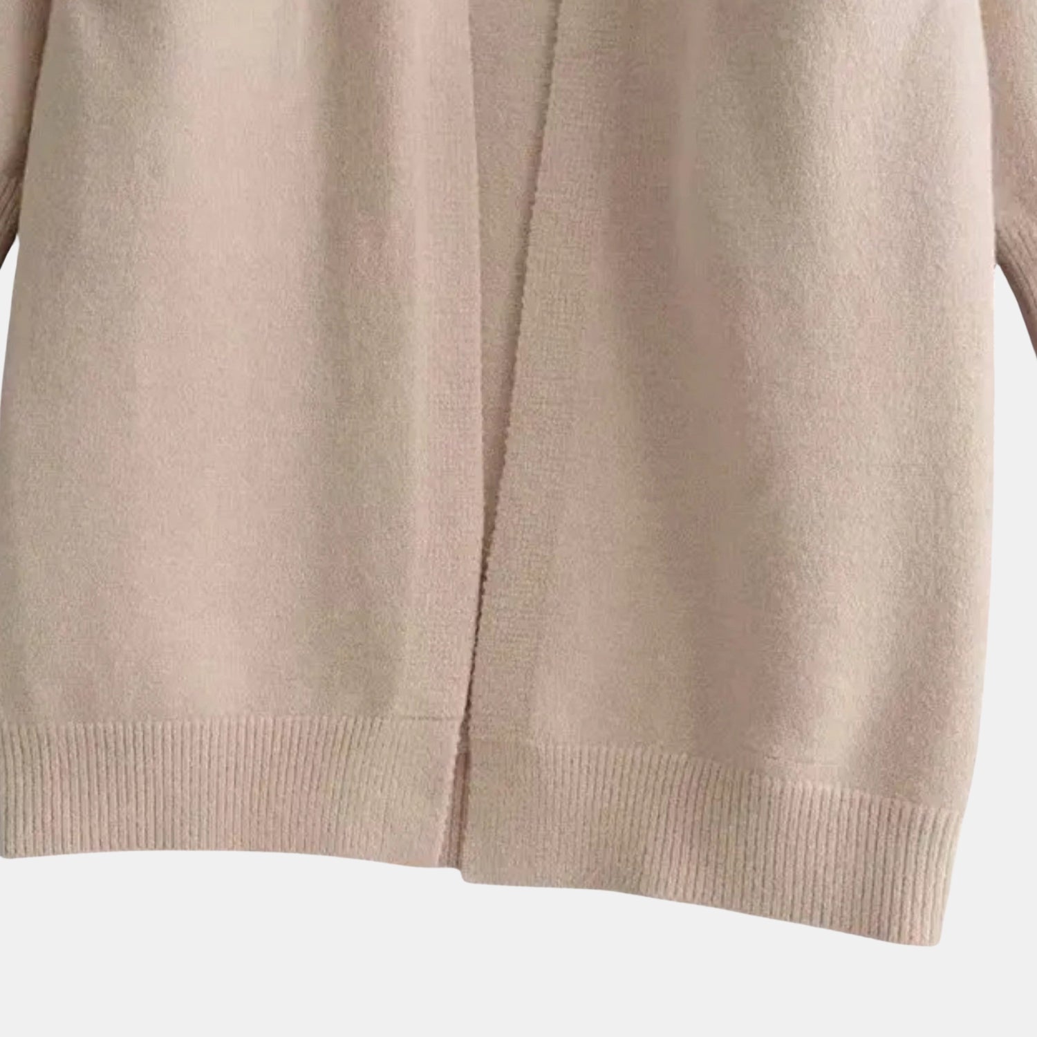 Damen Grobstrick-Strickjacke mit V-Ausschnitt – Warmer Kuschel-Cardigan für Herbst & Winter von Orren & Valé 