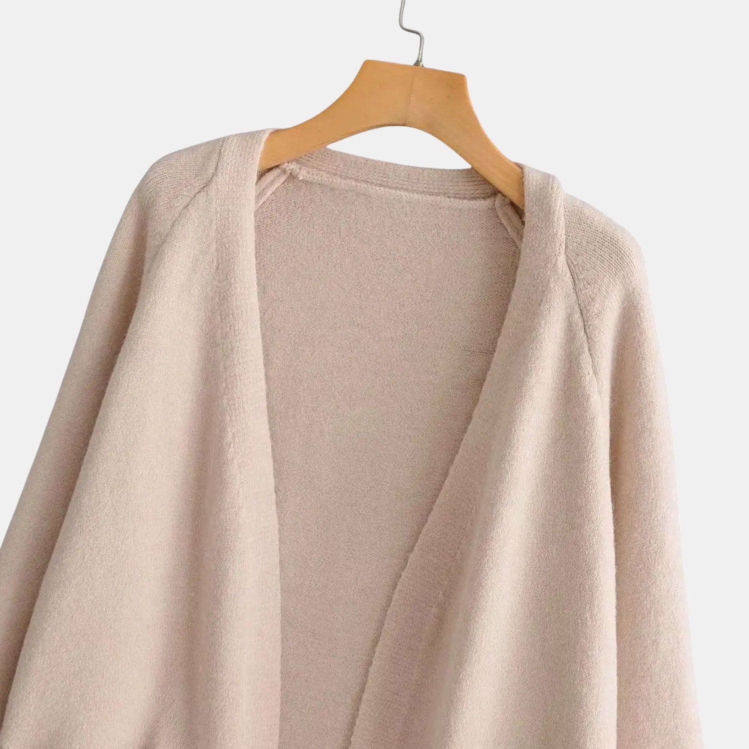 Damen Grobstrick-Strickjacke mit V-Ausschnitt – Warmer Kuschel-Cardigan für Herbst & Winter von Orren & Valé 