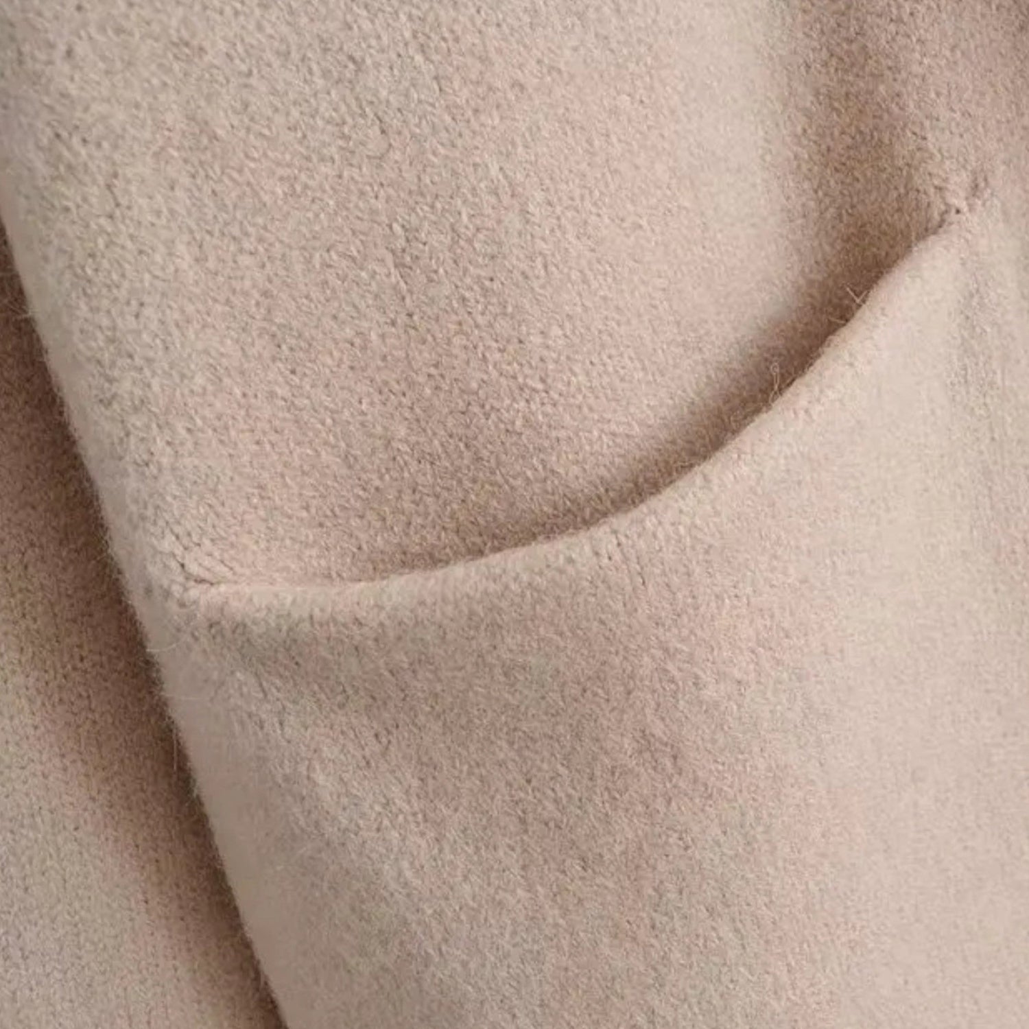 Damen Grobstrick-Strickjacke mit V-Ausschnitt – Warmer Kuschel-Cardigan für Herbst & Winter von Orren & Valé 