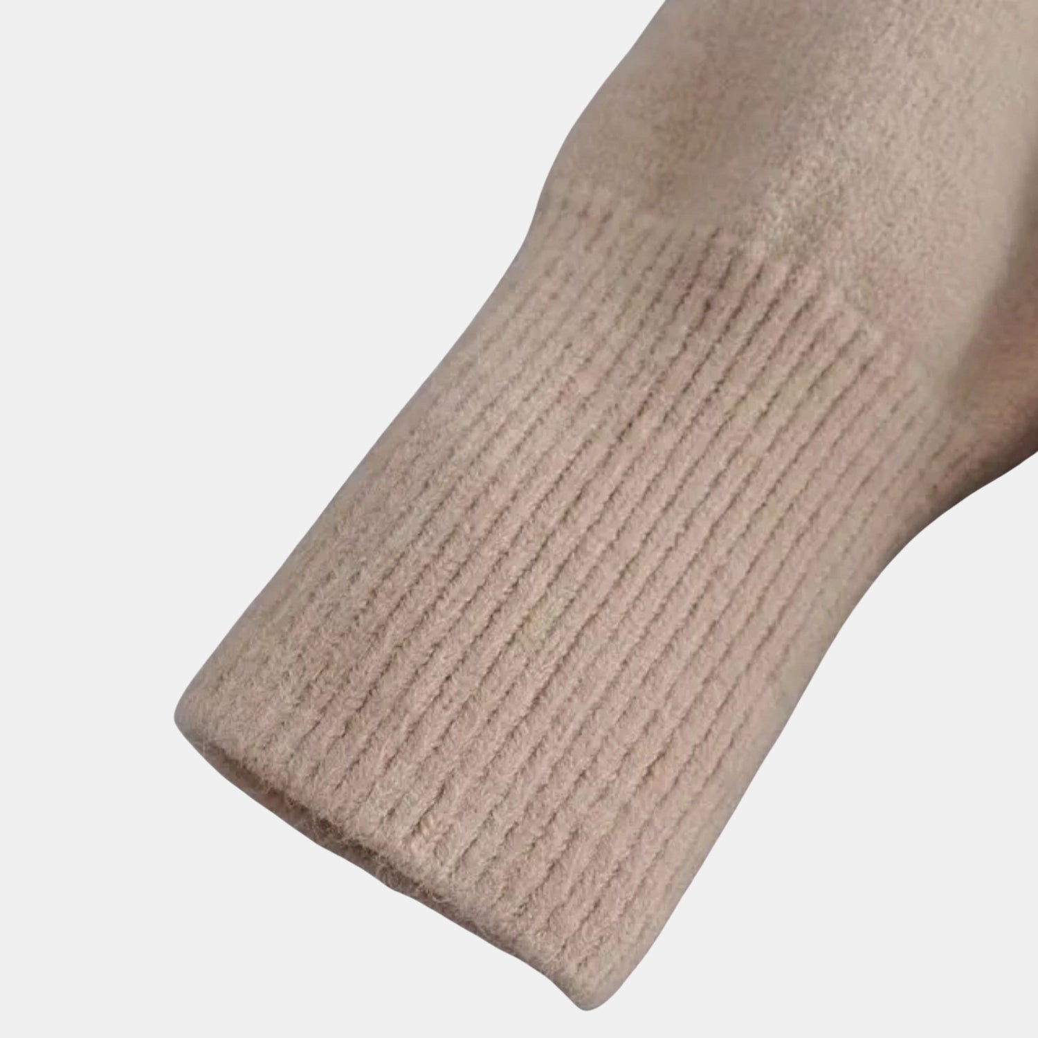 Damen Grobstrick-Strickjacke mit V-Ausschnitt – Warmer Kuschel-Cardigan für Herbst & Winter von Orren & Valé 