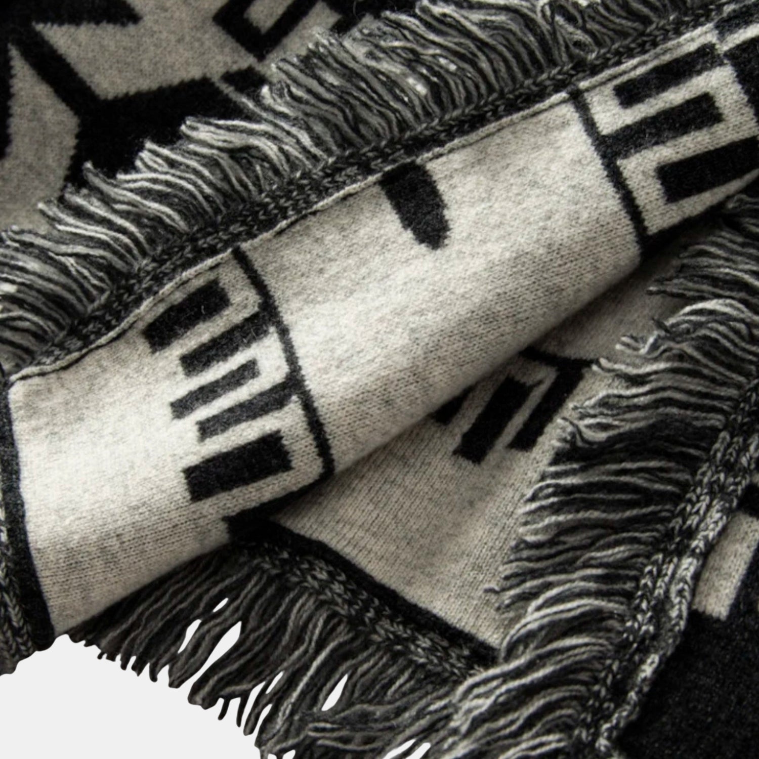 Damen Kaschmir-Strickjacke mit Fransen – 100% Cashmere Cardigan im Vintage-Jacquard-Design