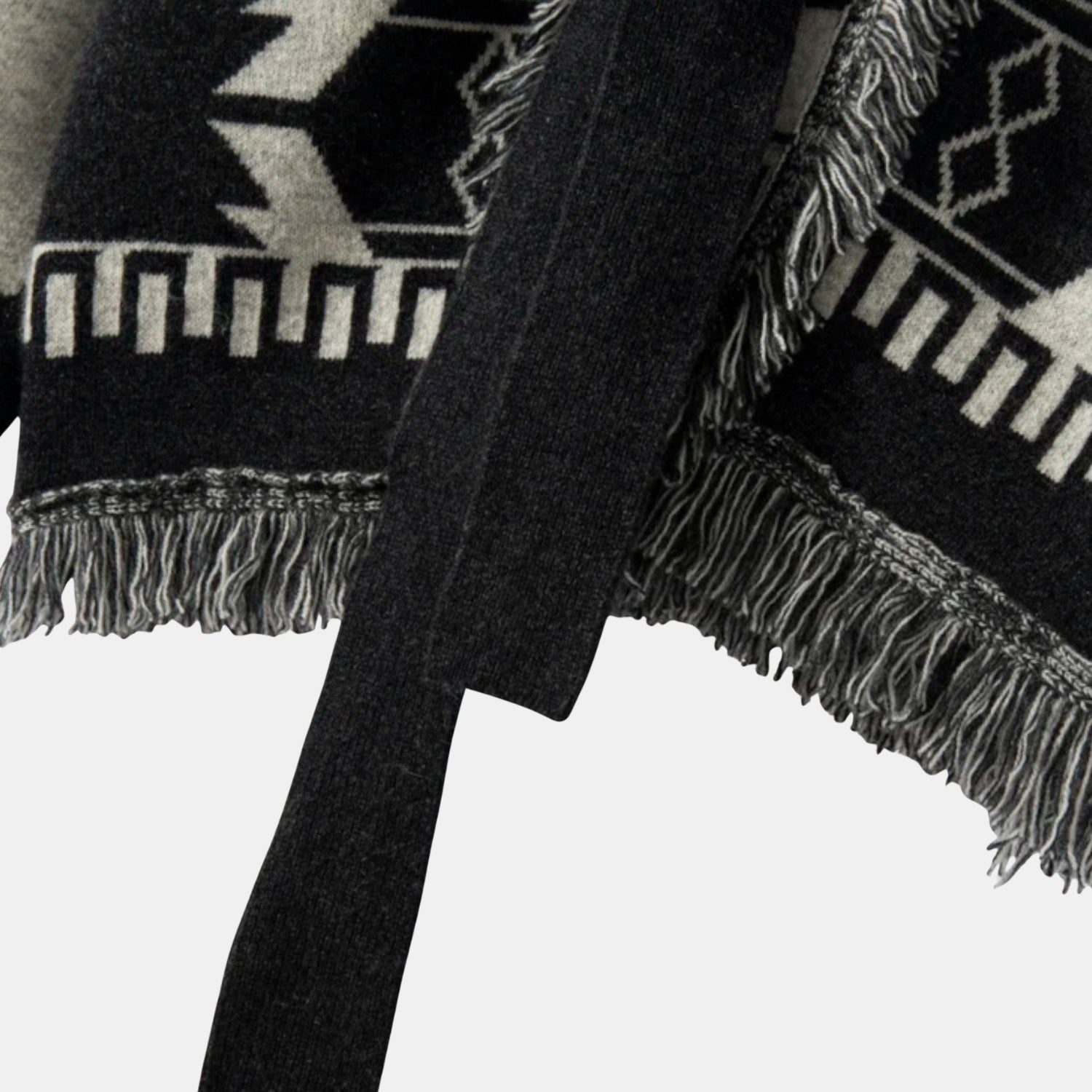 Damen Kaschmir-Strickjacke mit Fransen – 100% Cashmere Cardigan im Vintage-Jacquard-Design