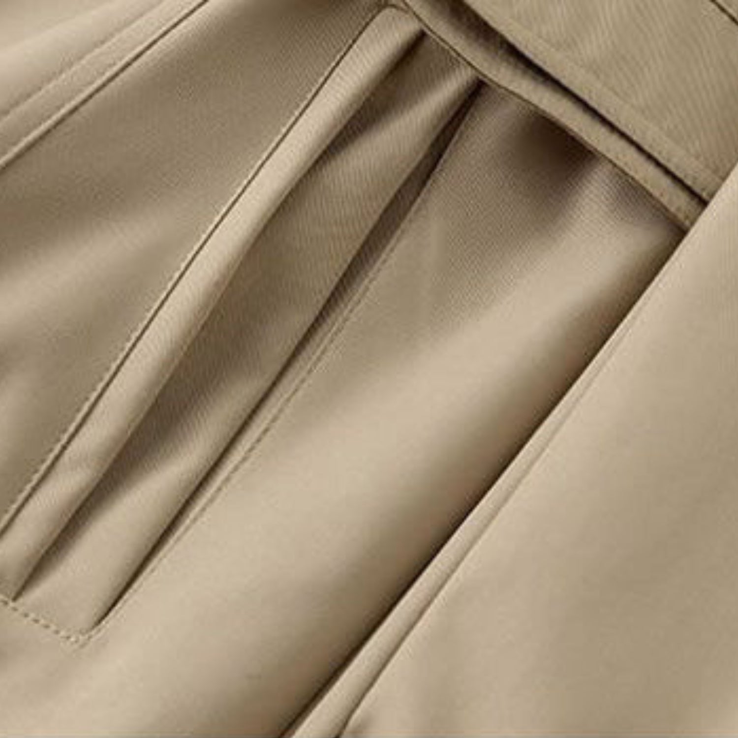 Damen Trenchcoat in A-Linie – Eleganter Übergangsmantel mit Reverskragen von Orren & Valé 