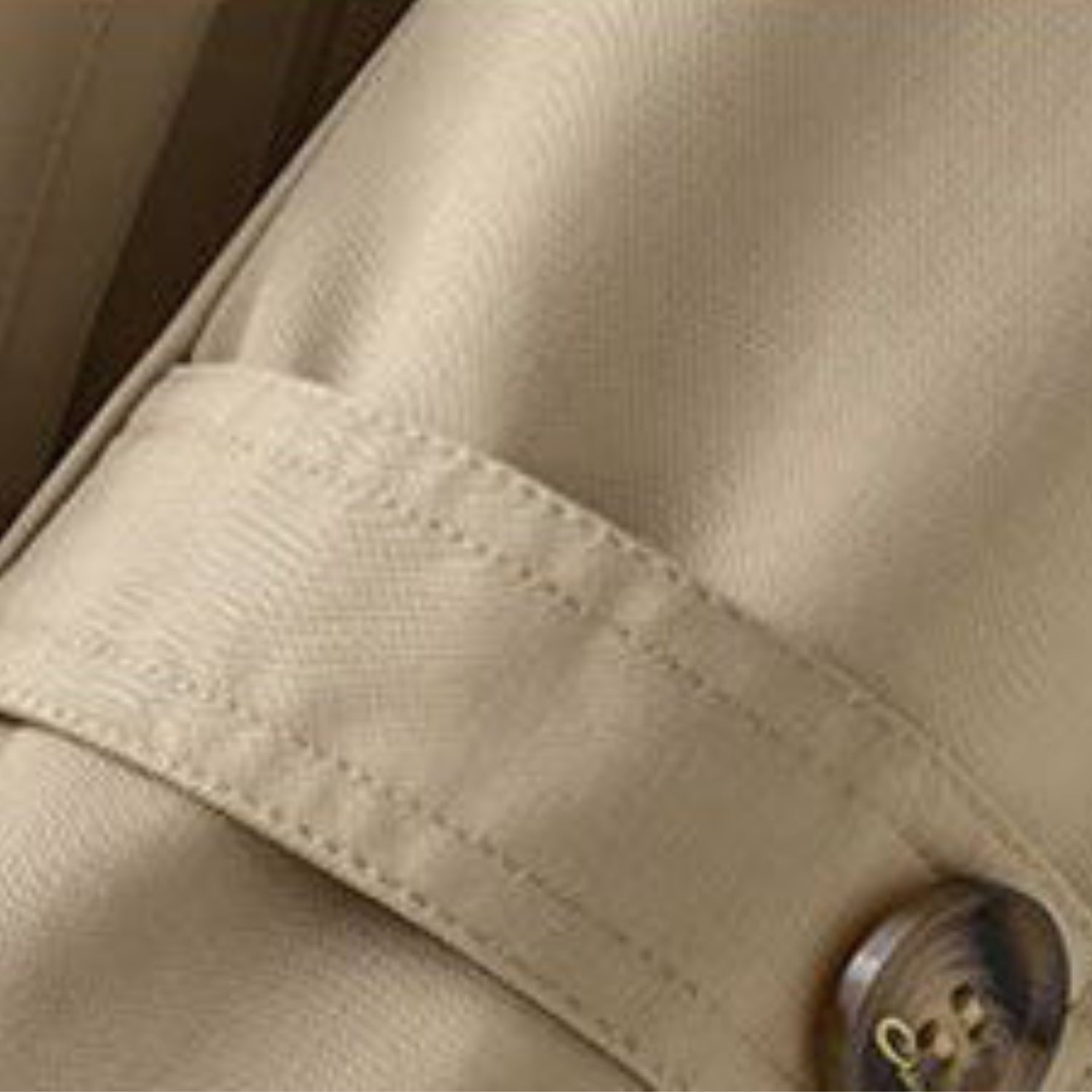 Damen Trenchcoat in A-Linie – Eleganter Übergangsmantel mit Reverskragen von Orren & Valé 