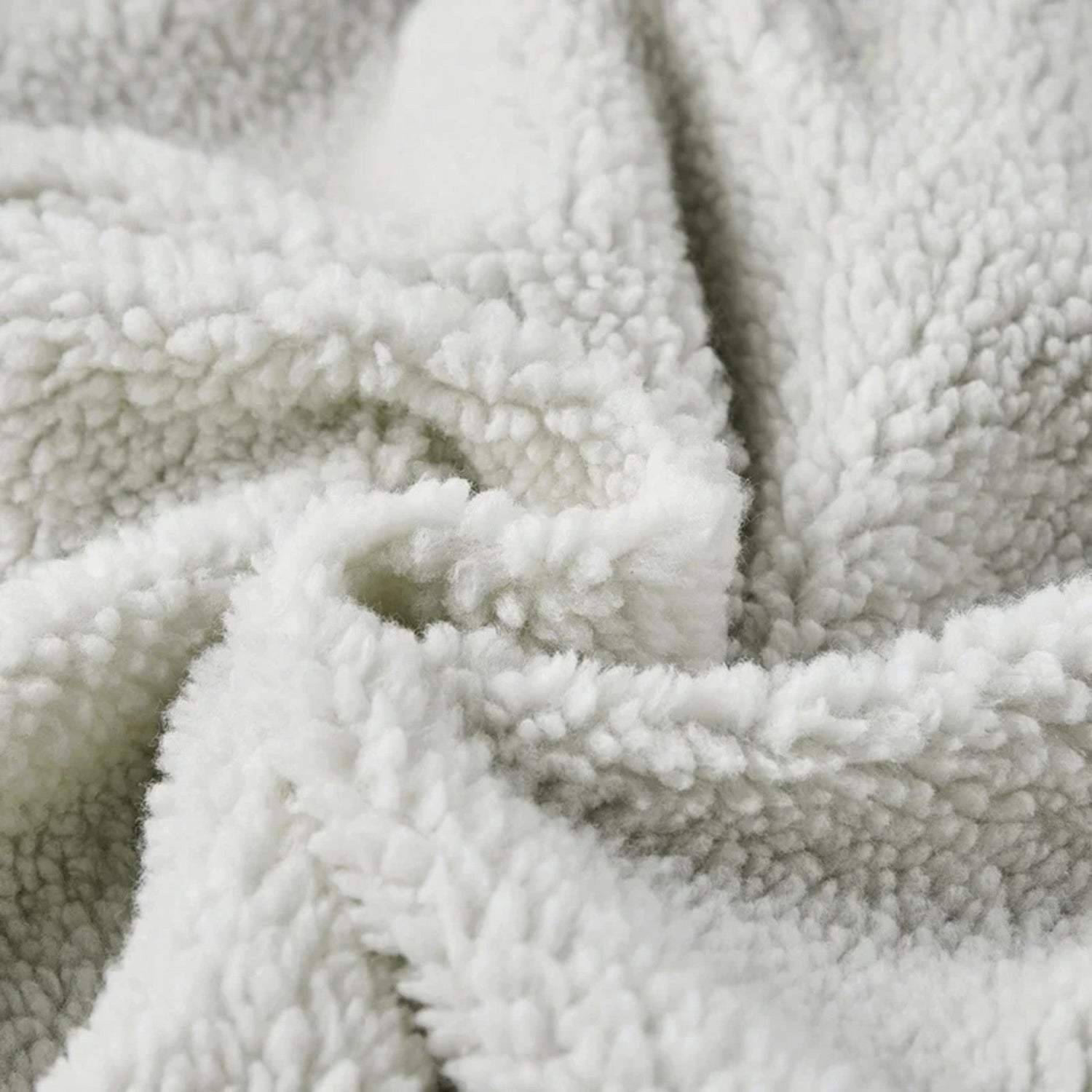 Herren Lammfleece-Wintermantel mit Kapuze – Warmer Gefütterter Wintermantel von Orren & Valé 