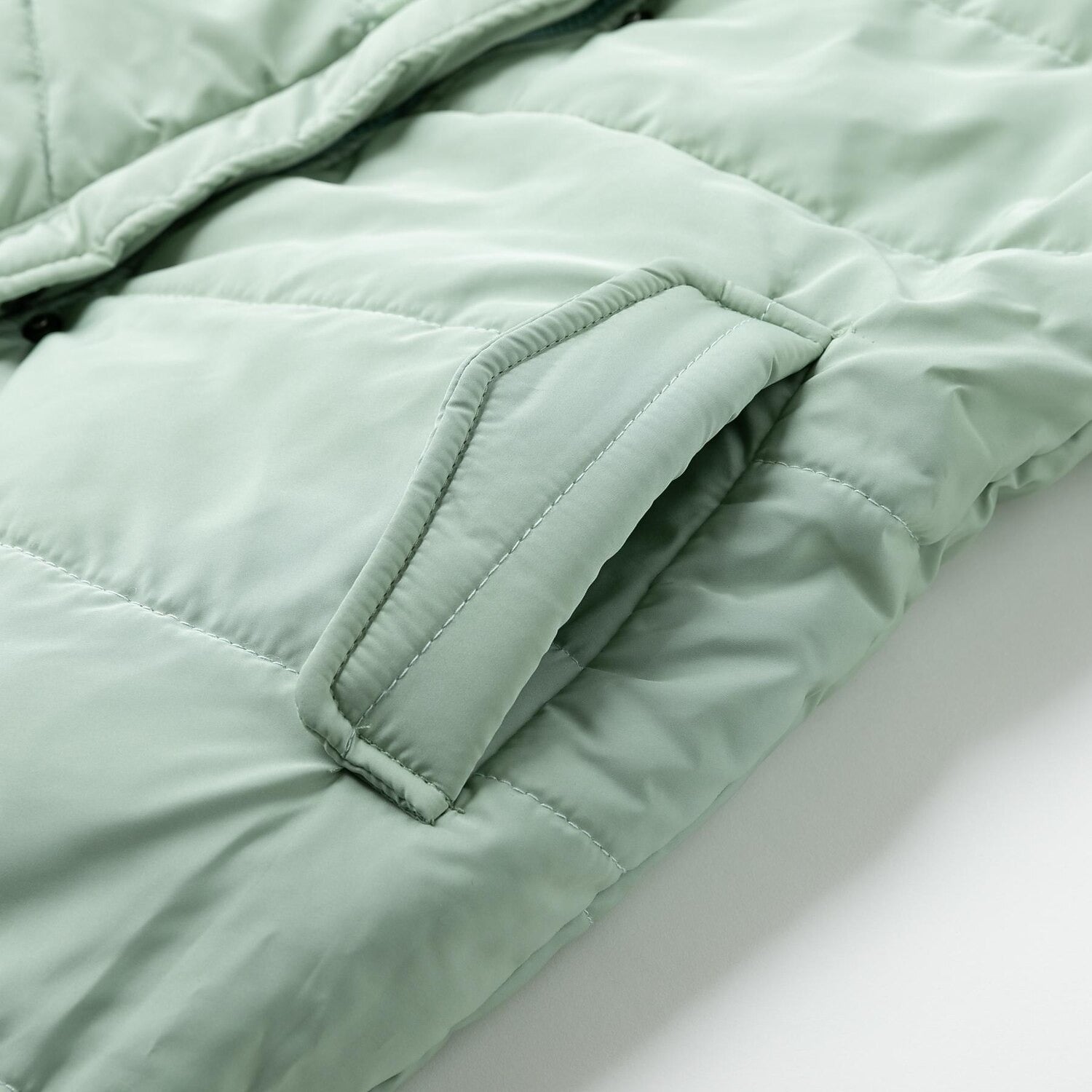 Daunenmantel Damen Winterjacke lang mit Kapuze – warmer Steppmantel im eleganten Design