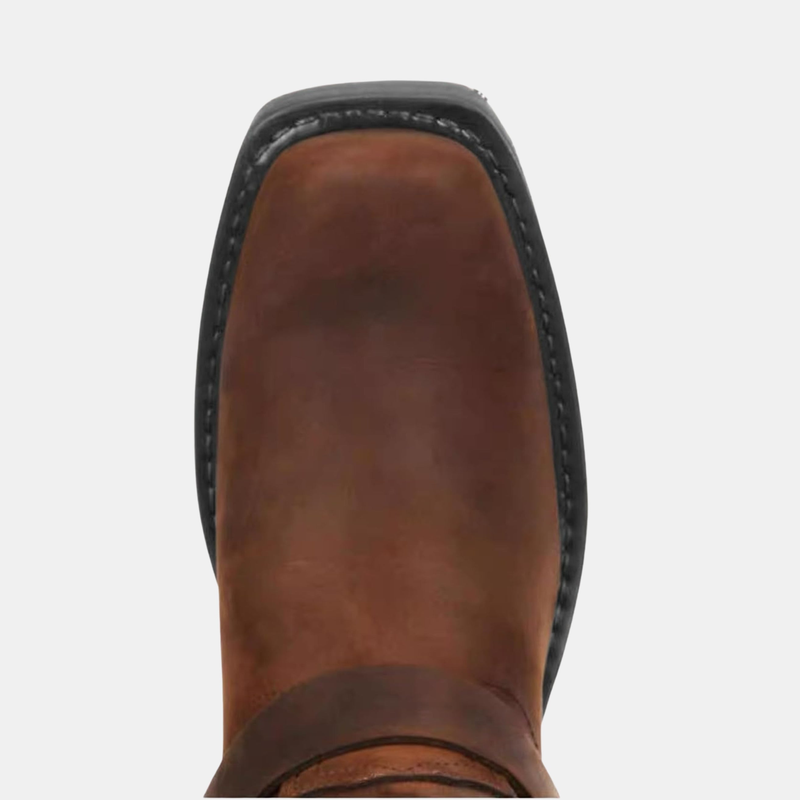 Nahaufnahme der vorderen Kappe langlebiger Cowboystiefel im Vintage-Look aus braunem Leder