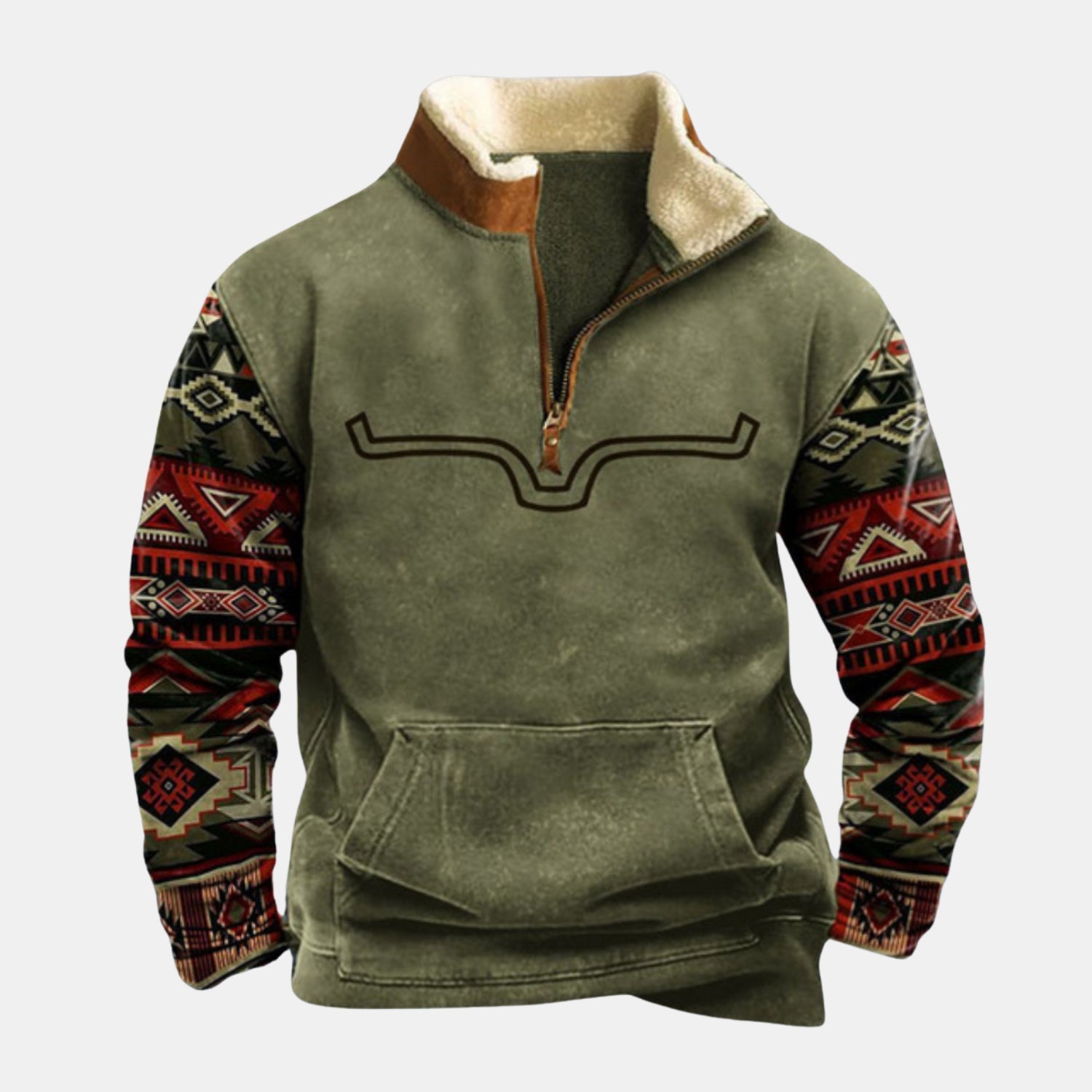 Frontansicht: Warmer Sherpa-Fleece-Pullover für Herren in Olivgrün mit Quarter-Zip, Sherpa-Futter, Ethno-Design an den Ärmeln und Kangurutasche