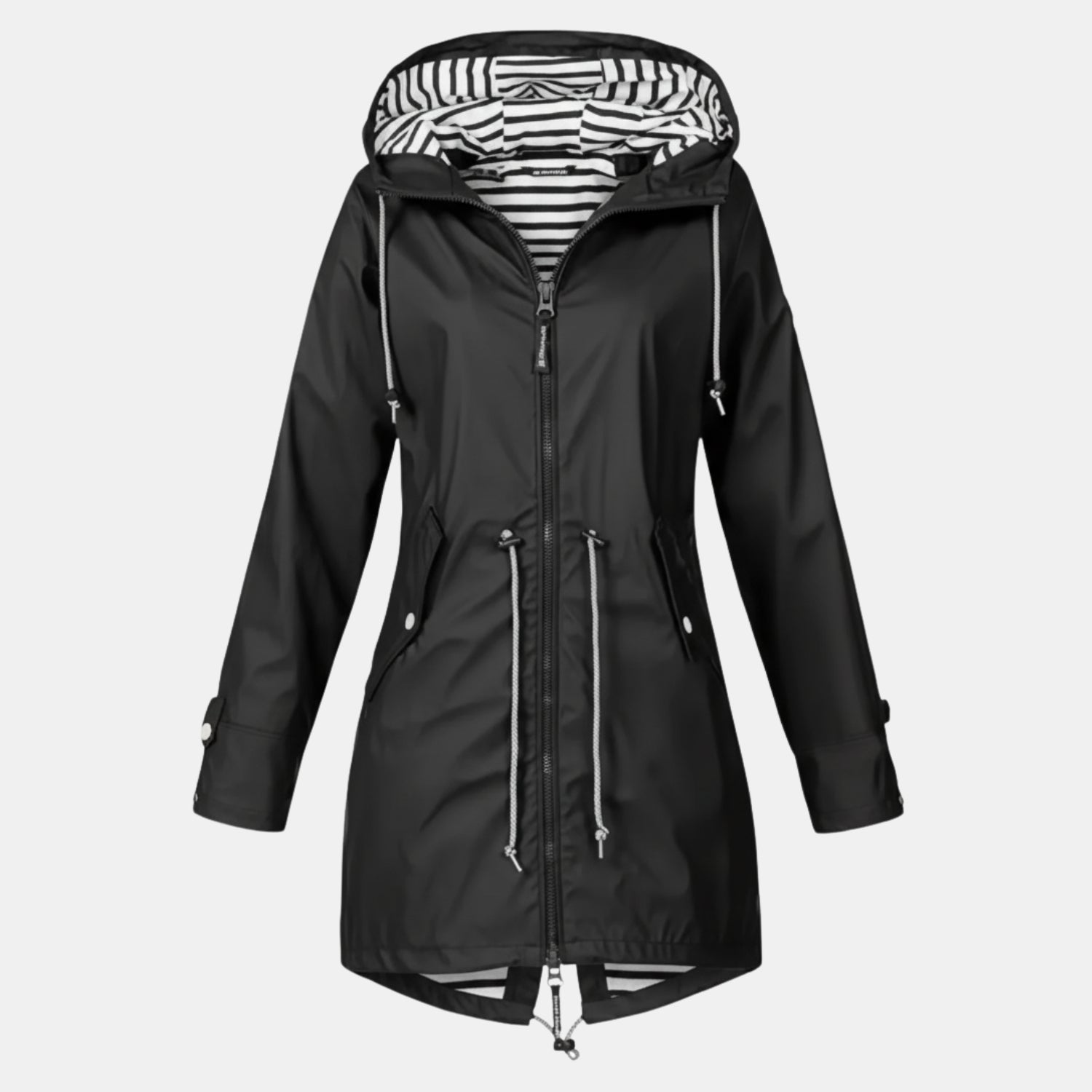 Eleganter, wasserdichter Damen Regenmantel in Schwarz mit kontrastierendem weiß-gestreiftem Kapuzenfutter. Winddichte Outdoor-Jacke mit verstellbarem Kordelzug für einen modernen und funktionalen Look.